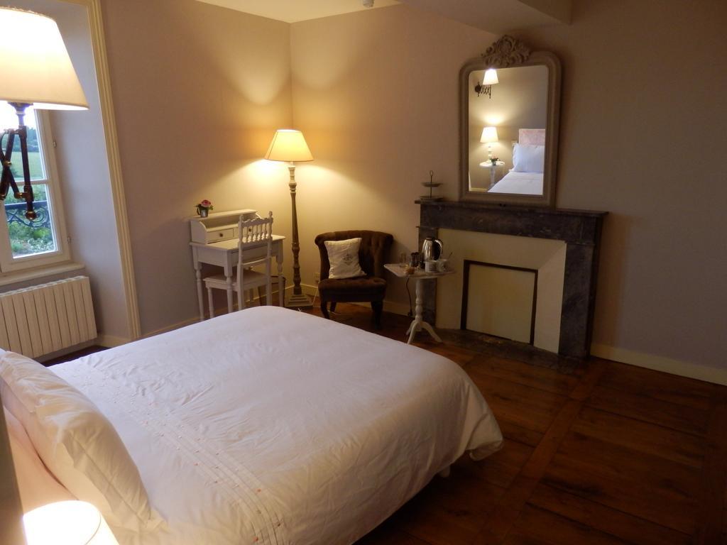 Au Presbytere De Dagmar Erbrée 部屋 写真