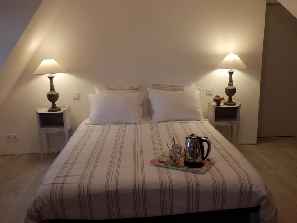 Au Presbytere De Dagmar Erbrée 部屋 写真