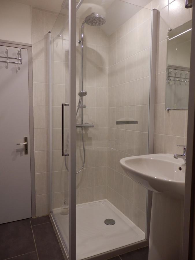 Au Presbytere De Dagmar Erbrée 部屋 写真