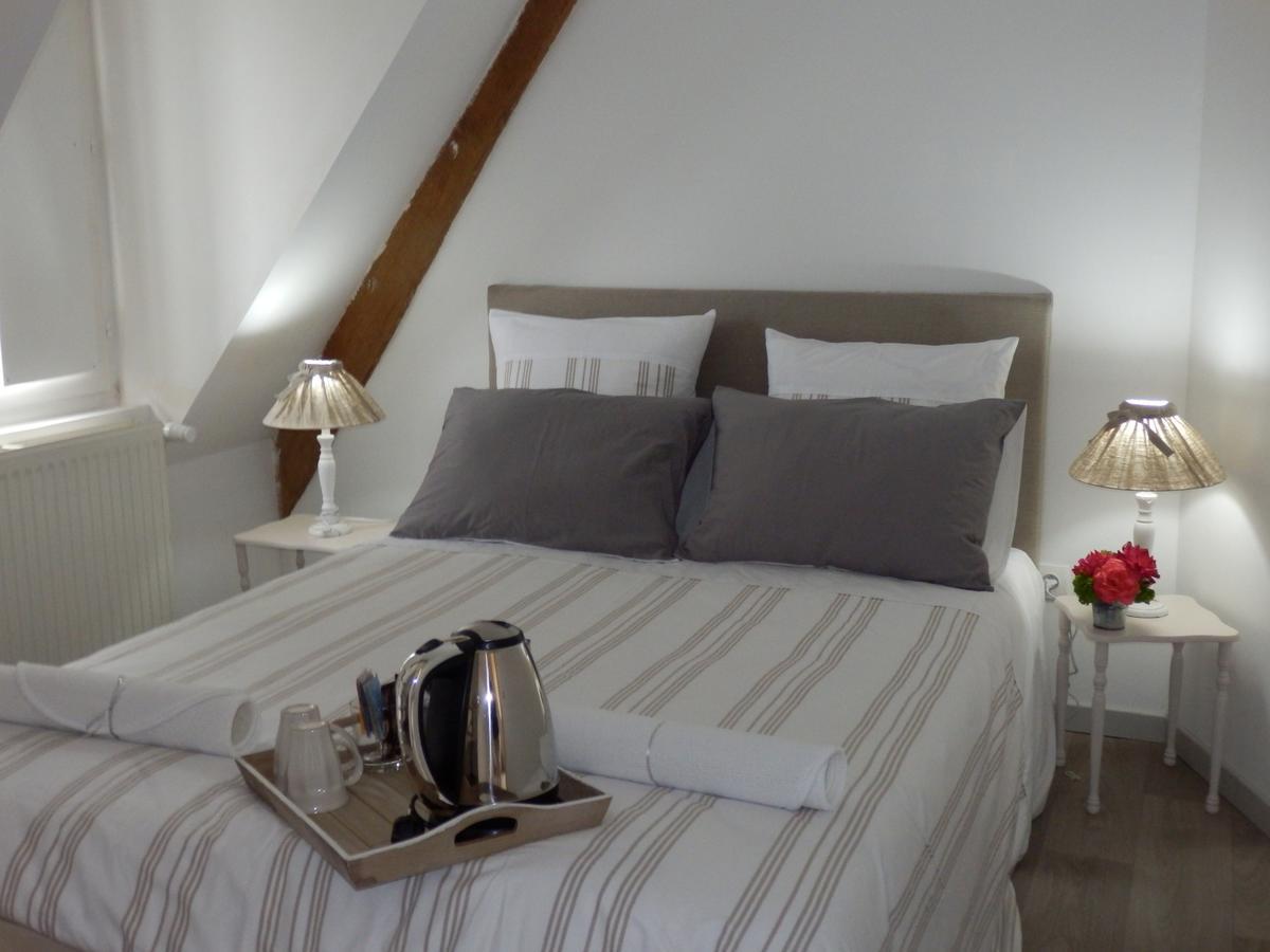 Au Presbytere De Dagmar Erbrée 部屋 写真